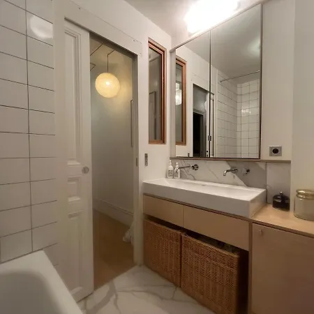 2 Steps From Place Pigalle - 6 People Paris